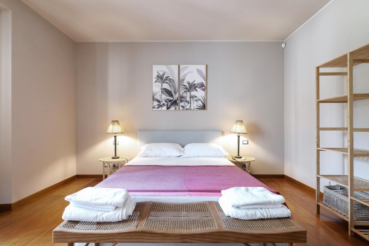 Castello Luxury Apartment - In The Heart Of Milan Milão Exterior foto